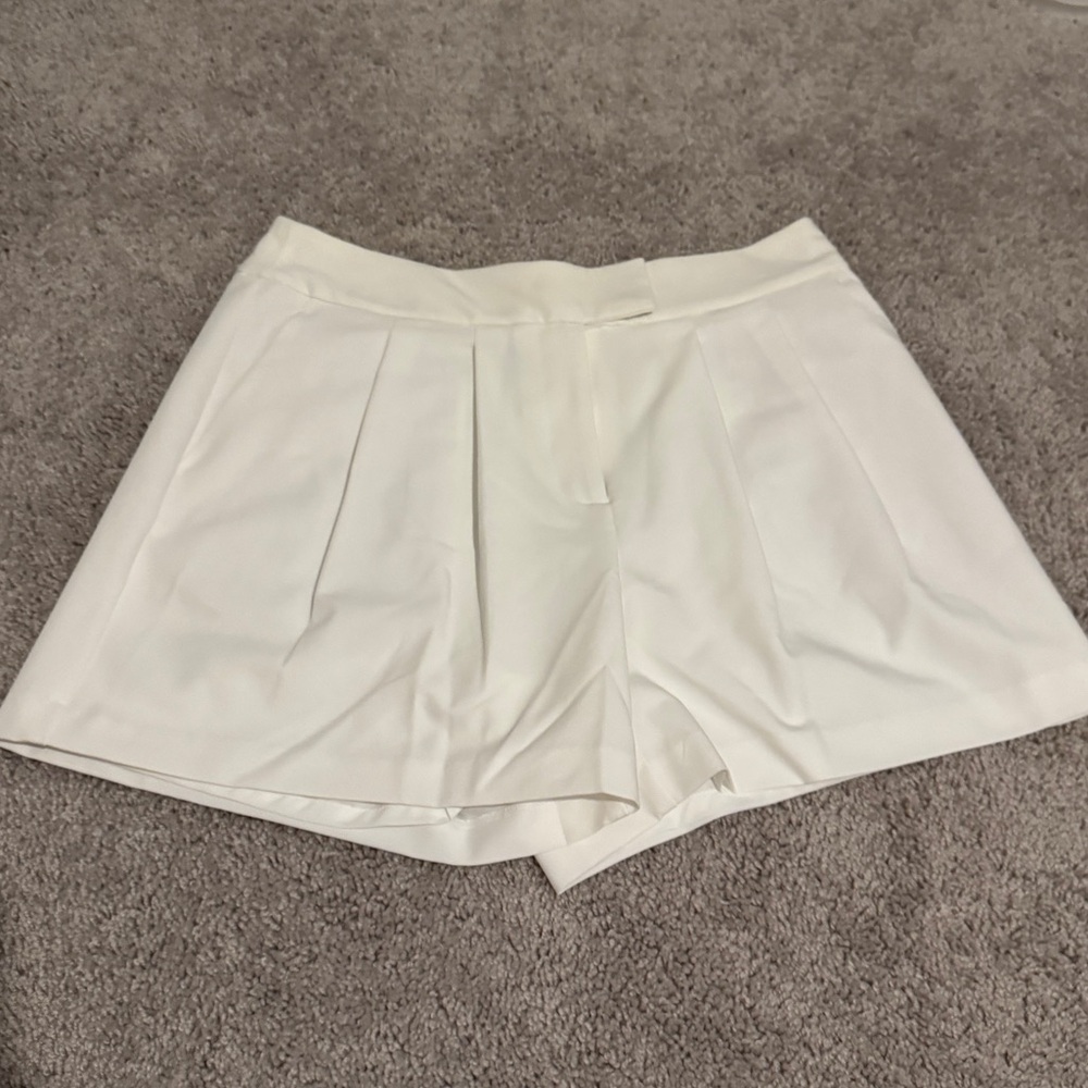 INC International Concepts White Women's Skorts